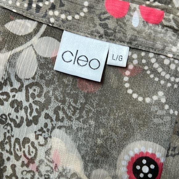 CLEO Petite | Vintage Skirt Floral Set in Pretty Green, Cream & Pink - Picture 10 of 11